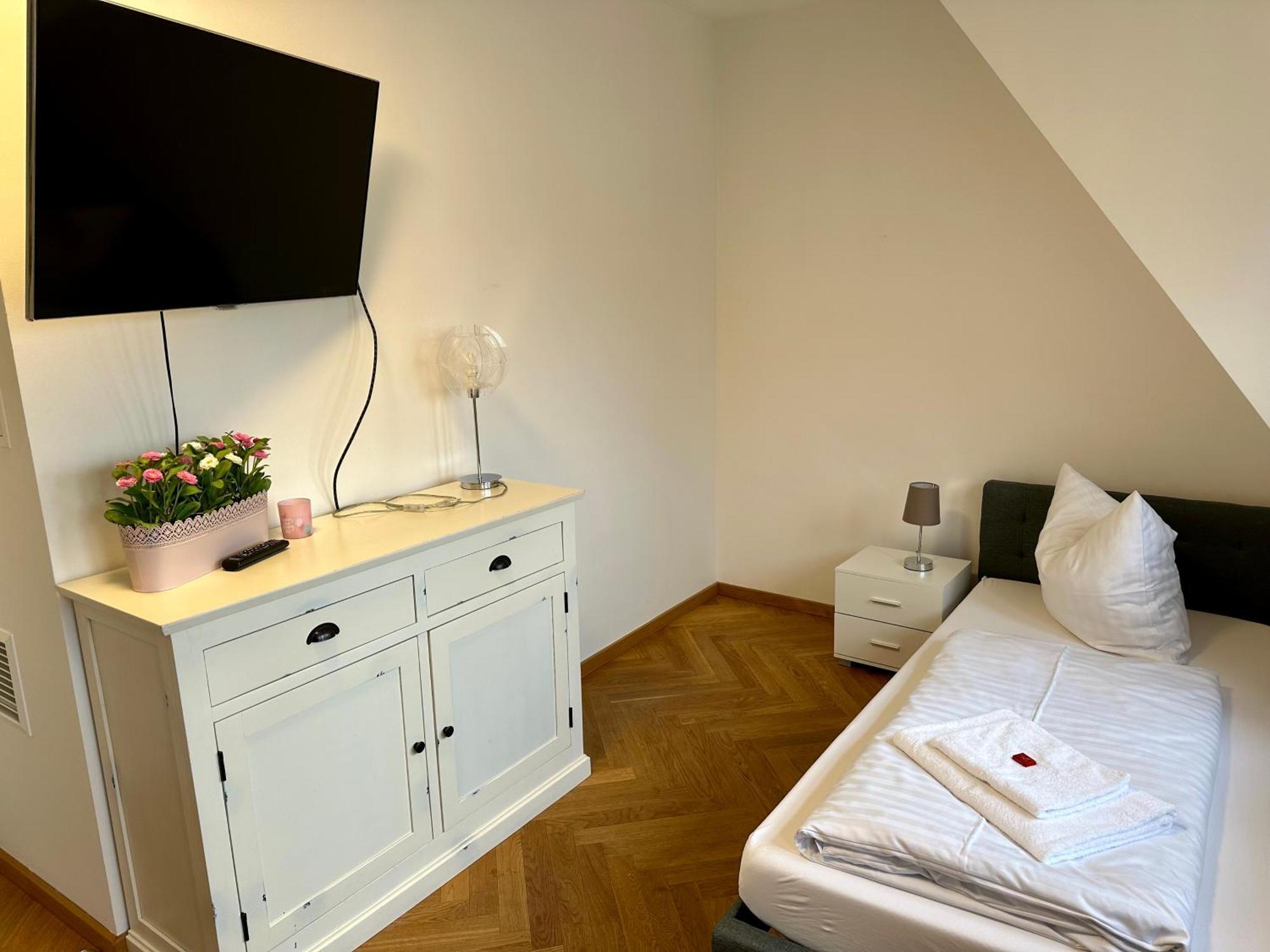 Exklusives Apartment Mit Einmaligem Blick Zur Frauenkirche - Parkplatz Kostenfrei Дрезден Экстерьер фото