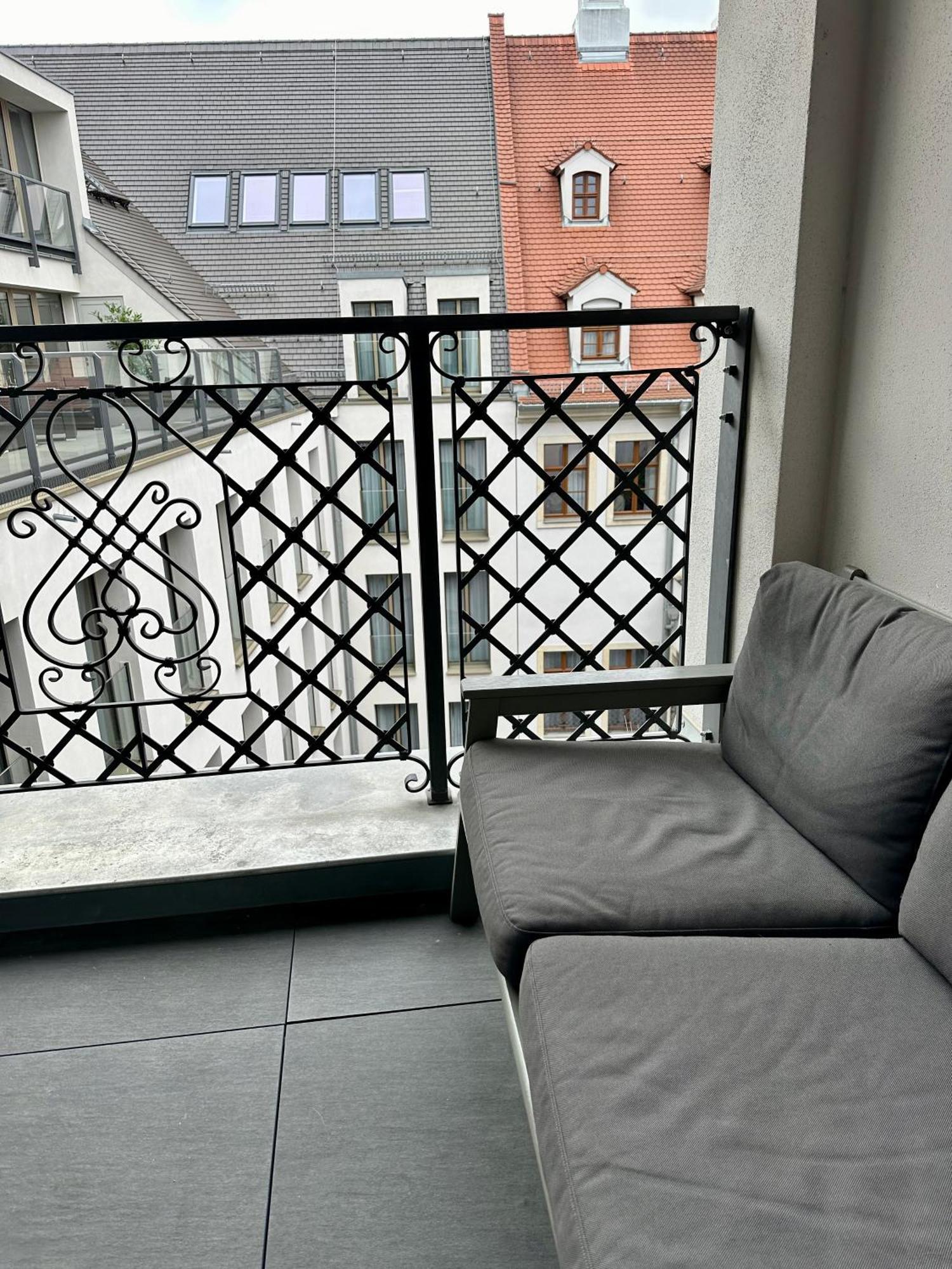 Exklusives Apartment Mit Einmaligem Blick Zur Frauenkirche - Parkplatz Kostenfrei Дрезден Экстерьер фото