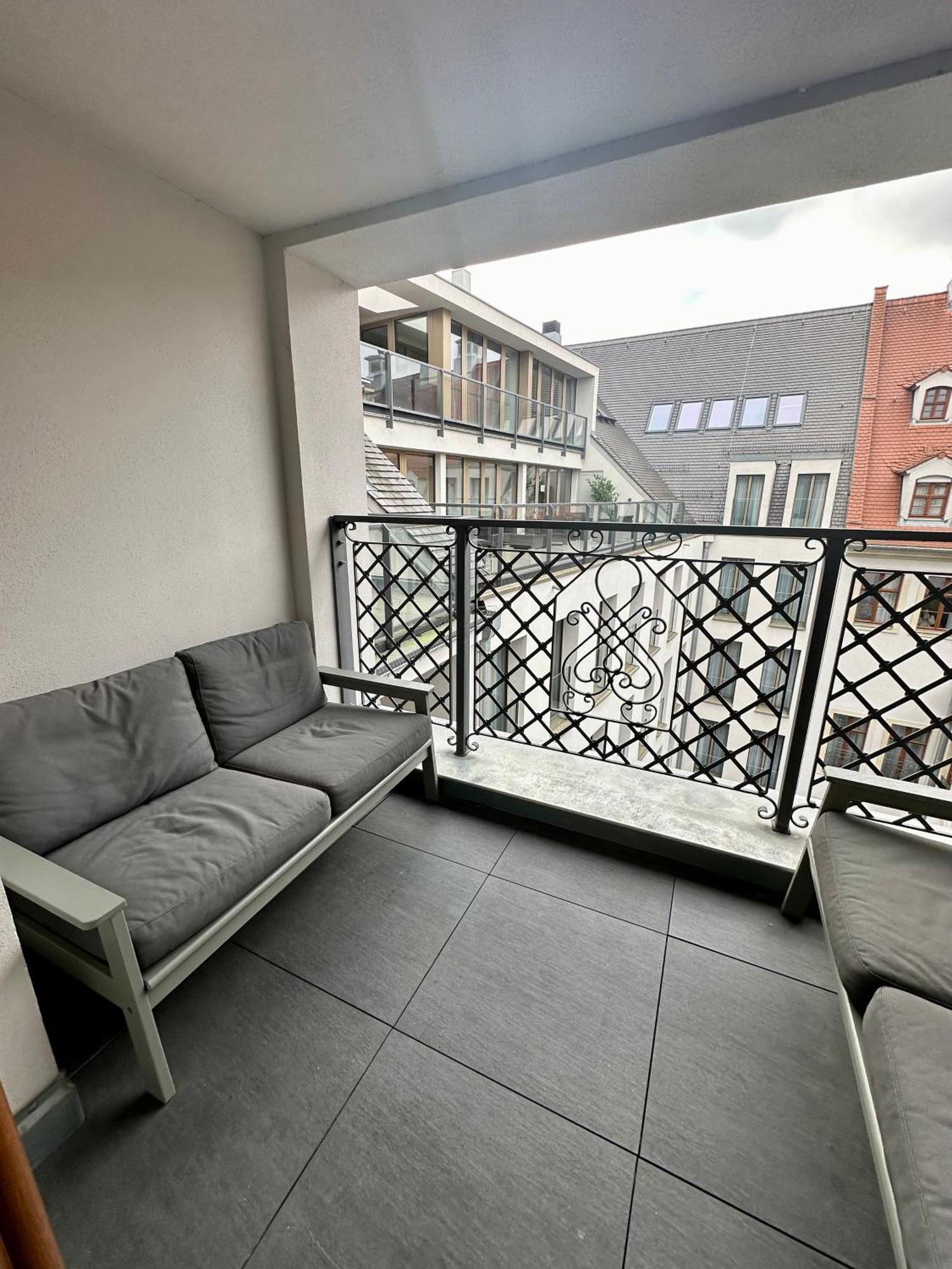 Exklusives Apartment Mit Einmaligem Blick Zur Frauenkirche - Parkplatz Kostenfrei Дрезден Экстерьер фото